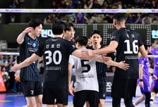 '허수봉 원맨쇼' 현대캐피탈, 우리카드에 '대역전 드라마'... 챔프전 진출 85% 확률 잡았다