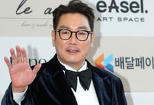 조진웅, 은퇴 후 사라졌다…"가까운 지인들과도 연락끊고 칩거"