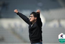 '이정효 매직' 수원, 압도적 승격 페이스! 5전 전승→'9골 1실점' 대기록... 신생팀 용인 1-0 격파 [용인 현장리뷰]