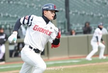 [속보] '역시 라팍' 2026시즌 KBO 첫 홈런, 대구서 나왔다! '시범 1위' 롯데 윤동희 삼성 후라도 상대 선제 투런포