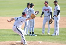 [포토] 함덕주 '어쩌다 LG 투수조가...'