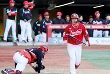 [포토]'9회말 볼넷 환호' 최정