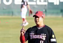 [포토]'9회말 정해영이 무너지자 투입된' 조상우