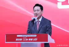 경선 레이스 맞춰 메시지 늘리는 장동혁, 지지율 반등 동력 될까