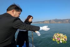 보훈부 차관, 서해수호의날 계기 '천안함46용사' 해상헌화