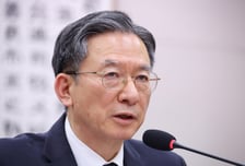 정성호 법무부장관 "국가폭력 범죄 시효 배제 입법 적극 나설 것"