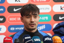 '0-4 대패' 홍명보호, 옌스도 발목부상 이탈...중원 핵심자원 초토화