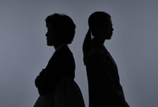 "집 해주고 매달 돈 주는 시댁...육아 간섭도 참아야 하나" 며느리 고민