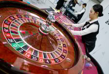 간접흡연·폭언 노출된 카지노 직원…근무 환경 개선한다