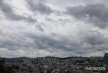 [내일 날씨] 오전까지 전국 '비' 이어져… 낮부터 최고 21도 '포근'
