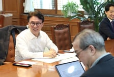 김민석 총리 "중동 리스크 심화…거시경제·금융 안정 최우선 관리"