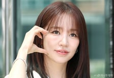 윤은혜 "SNS 비교 힘들더라…영향력 없는 것 같아 우울하기도"