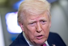 "20척 통과" 트럼프 자랑했는데…"낚시용" 비웃은 해운 브로커, 왜?