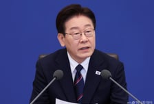 [속보]이재명 대통령 "주유소, 재고는 과거 공급가에 공급…감사하다"