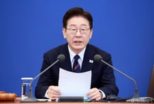 [속보]李대통령 "원유 90만배럴 북한행? 아주 악의적 소문, 신속 수사해야"