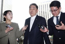 김병기 의원, 4차 경찰 조사 출석…"무혐의 입증하겠다"