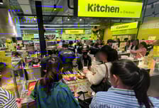 [사진]방콕 홀린 '노브랜드'…센트럴 방나 1호점에 고객 발길