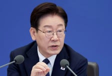 李대통령, '긴급재정명령' 거론…靑 "자율적 대안 내놓으라는 것"