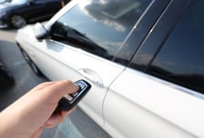 "내 차가 얼마짜린데" 비쌀수록 비매너?...'차부심' 연구 결과 나왔다