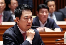 李대통령 '긴급재정명령' 언급에...野 "정치쇼, 경제계엄령" 반발