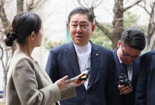 김병기, 5시간 경찰 조사 후 귀가…내달 2일 5차 소환