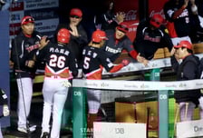 '김도영 홈런 포함 3안타 터졌다!' KIA, LG 3연패 빠트리며 '2연패 끊고 시즌 첫 승' [잠실 현장리뷰]