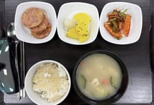 눌은밥에 단무지 "이래서 노벨상 타겠나"…국책연구소 급식 '시끌'