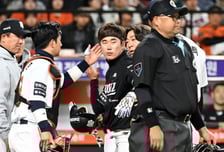 '2분 만에 일어나자마자 엄상백 위로' 동료애 허경민, 다행히 어지럼증만 조금 "쉬라는데도 나왔다" [대전 현장]