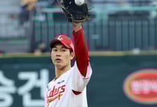 [포토]'1회초 3실점' 랜더스 타케다