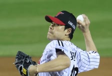 [포토] 김진성 '실점은 없다'