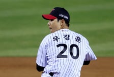 [포토] 우강훈 '꽈배기 역투'