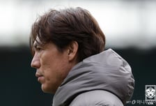 "감독 경질됐다 생각하고…" 홍명보호 연패에 날선 비판
