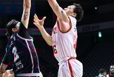 '6강 PO 코앞' KCC, 3위 SK '단 2점 차' 짜릿 제압... 최준용 19득점 '맹활약'