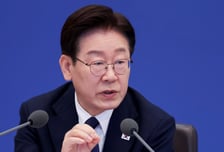 李 대통령, 기획예산처에 "흘리신 코피 꼭 보상, 미안하고 감사하고 사랑"