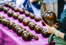 드론 위 '힙한' 불상에 우르르 줄섰다…믿음 없는 2030도 몰려든 박람회