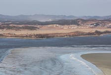 임진강서 부패한 '나체' 시신 발견…"남성 추정, 북한 주민 여부 조사"