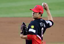 [포토] 김태형, 위닝시리즈는 내 팔로