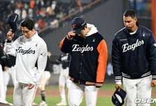 '8점 내고, 9점 주는' 한화 야구, 타선 강화도 무색... '폰-와 이탈→ERA 9.00' 마운드를 어쩌나