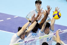 [포토]'세명도 돌파' 레오