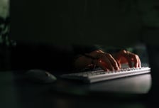 SNS서 '성매매 암시'…30대 해경, 미성년자 위장 수사에 덜미