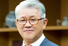 SK네트웍스, 최신원 전 회장→'명예회장' 선임