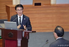 김민석 "호르무즈 통행세 고려한 바 없다…원유 수급 관리 가능 수준"