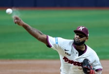 [포토]'고척스카이돔 키움-LG 개막경기' 선발나선 알칸타라