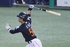 [포토] 오재원 '파울볼도 밸런스 유지'