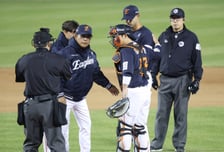 [포토] 에르난데스 '아직 던질 수 있어요'