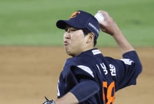 [포토] 박상원 '에르난데스를 지켜야 한다'