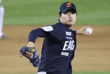 [포토] 조동욱 '중앙 정조준'