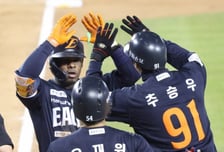 아! '한화 9회말 6점차 김서현까지 나올 경기인가' 그래도 이겼다! 마침내 3연패 탈출, '복덩이' 페라자 KBO 복귀포 폭발 [잠실 현장리뷰]
