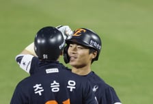 [포토] 오재원 '주먹 불끈'