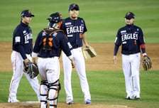 [포토] 정우주, 8회 교체